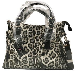 “NWT” Breezy Couture > High Fashion Snake Tote Bag